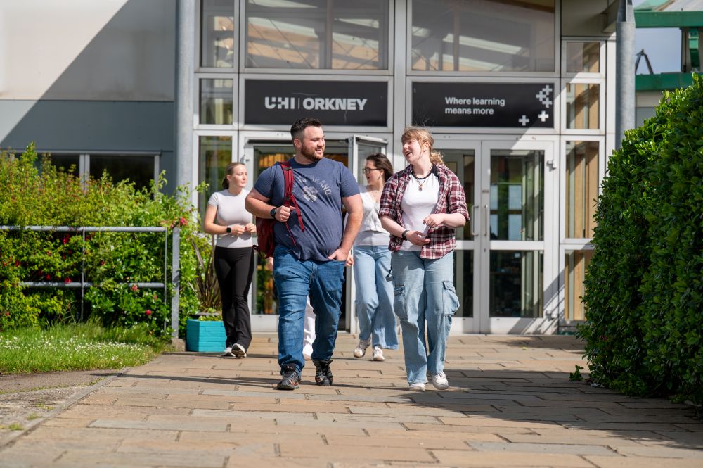 Students leaving UHI Orkney after a days study Students leaving UHI Orkney after a days study